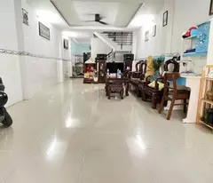 NHÀ BÁN NGUYỄN VĂN QUÁ – DT LỚN HIẾM –5.4 x 20.5m - GIÁ TỐT