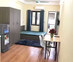 Cho thuê CCMN tại 171 Nguyễn Ngọc Vũ ban công thoáng - Trung Hòa