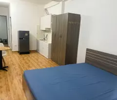 Cho thuê CCMN tại 171 Nguyễn Ngọc Vũ ban công thoáng - Trung Hòa