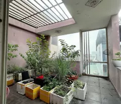 NHÀ 3 TẦNG BTCT – Ô TÔ NGỦ TRONG NHÀ – NGAY TRƯỜNG CHINH