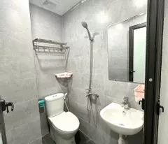 Cho thuê Ccmn cực đẹp thoáng ngõ 175 Thịnh Quang, Đống Đa