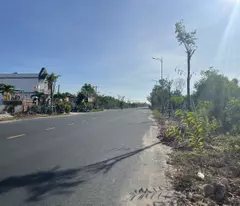 Bán 23.5m x 63m đất ODT mặt tiền Hùng Vương - Tân Bình - LaGi view Biển