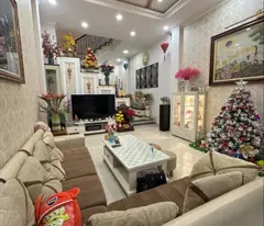 Bán nhà đường QL 13, Phường Hiệp Bình Phước. Thủ Đức, TP HCM. DT 126m2, 4 tầng, SH. Giá 12.9 tỷ