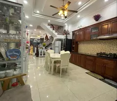 Bán nhà đường QL 13, Phường Hiệp Bình Phước. Thủ Đức, TP HCM. DT 126m2, 4 tầng, SH. Giá 12.9 tỷ