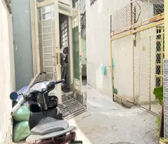 Nhà góc 2 tầng cách đường Âu Dương Lân 1 căn nhà P3Q8. Giá: 5.6 tỷ