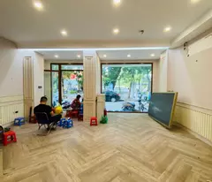 Cho thuê nhà mặt phố Đặng Tiến Đông, quận Đống Đa, vị trí đẹp, đối diện công viên Gò Đống Đa