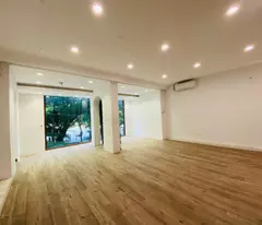 Cho thuê nhà mặt phố Đặng Tiến Đông, quận Đống Đa, vị trí đẹp, đối diện công viên Gò Đống Đa