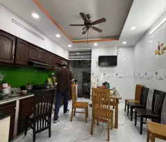 MẶT TIỀN CHỢ – TRƯỜNG CHINH – 5 TẦNG – DÒNG TIỀN 20TR/THÁNG