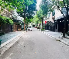 CỰC HIẾM!MẢNH ĐẤT VÀNG TẠI PHÚ DIỄN,KHÔNG QH,OTO TRÁNH,DT:40M,7TY