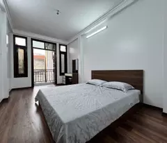 HÀNG HIÊM NGOC THỤY NGÕ THÔNG Ô TÔ .Ô TÔ ĐỖ CƯA  FULL NỘI THẤT