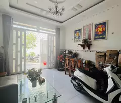 NHÀ ĐẸP QUẬN 7 – 3 TẦNG ĐÚC – NGANG GẦN 6M HIẾM- Chỉ 5 Tỷ 990