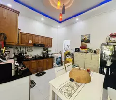 NHÀ ĐẸP QUẬN 7 – 3 TẦNG ĐÚC – NGANG GẦN 6M HIẾM- Chỉ 5 Tỷ 990
