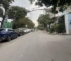Bán nhà mặt phố, đường số 8, Hiệp Bình Phước, Thủ Đức, TP HCM. DT 80m2, 4PN, sổ hồng. Giá 9.4 tỷ