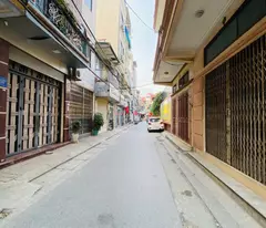 Nhà Cầu Giấy - Đẹp Mê Ly - Ô Tô Đỗ Cửa - Thang Máy Xịn - Kiến Trúc Hiện Đại, Ở Là Mê Ngay