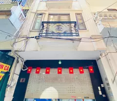 Nhà Cầu Giấy - Đẹp Mê Ly - Ô Tô Đỗ Cửa - Thang Máy Xịn - Kiến Trúc Hiện Đại, Ở Là Mê Ngay
