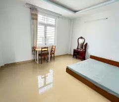 CHO THUÊ PHÒNG FULL NỘI THẤT 35M² – QUỐC LỘ 13, THỦ ĐỨC – ĐỐI DIỆN ĐH LUẬT