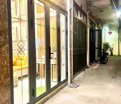 BÁN NHÀ HOÀNG HOA THÁM THANG MÁY NGÕ NÔNG 36M 5 TẦNG MT 3m 9,7 TỶ  TIỆN ÍCH NGẬP TRÀN