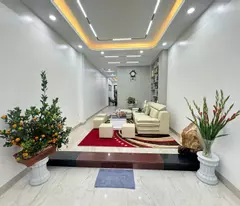 BÁN NHÀ 5 TẦNG-THANG MÁY Phố Nguyễn Sơn-Long Biên 60m2 X13.8 tỷ.