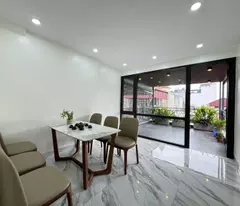 BÁN NHÀ 5 TẦNG-THANG MÁY Phố Nguyễn Sơn-Long Biên 60m2 X13.8 tỷ.