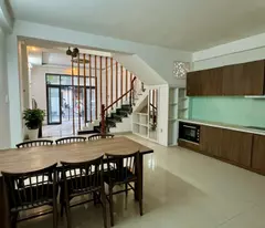 Mặt tiền Vũ Đình Long 75m2, gần biển Sơn Trà, sát chợ hải sản, giá chỉ 10.x tỷ