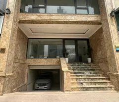 Bán tòa nhà làm trụ sở cty 7,5 tầng, mới xd (có hầm, 5 tầng office, 2 tầng để ở) tại Hà Đông