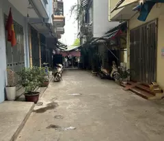 Chính chủ bán nhà ngõ Chợ Nhà Xanh - Phố Phan Văn Trường, Xuân Thủy, chính chủ uy tín, 17 tỷ có