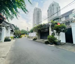 bán đất Ngay đường Nguyễn Văn Hưởng Thảo Điền Q2 , Diện tích: 380 - 58 TỶ