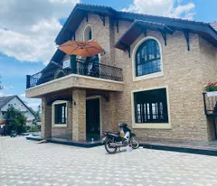 Cho thuê nhà mặt tiền Hùng Vương Phường 9 Đà Lạt 120 triệu/tháng