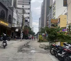 Bán Nhà Đất mặt tiền Phố Tây Trần Quang Khải nối dài * Cách biển Trần Phú chỉ 300m.

Diện tích: