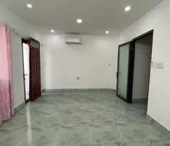 +  Kết cấu : Nhà đúc BTCT, 1 trệt 3 lầu , 4 phòng ngủ, 1 phòng thờ, 3wc ,  phòng giặt, sân phơi,