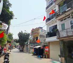 NHÀ MỚI- ĐẸP 5 TẦNG NGÕ THÔNG Ô TO CHÁNH KINH DOANH ĐỈNH 40m2 X 9 Tỷ.Sài Đồng-Long Biên