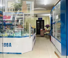 Cho thuê nhà 5 tầng, 10 phòng, vệ sinh khép kín,  vị trí đẹp mặt tiền rộng phố Đội Cấn