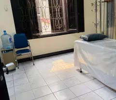 Cho thuê nhà 5 tầng, 10 phòng, vệ sinh khép kín,  vị trí đẹp mặt tiền rộng phố Đội Cấn