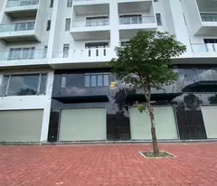 CHO THUÊ BIỆT THỰ LIỀN KỀ 5 TẦNG THANG MÁY MỚI TINH – HIM LAM HÙNG VƯƠNG – GIÁ CHỈ 25 TRIỆU/THÁNG