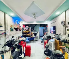 HXH ĐỖ CỬA LẠC LONG QUÂN TÂN BÌNH 46M2 2 TẦNG 4PN 2WC SHR CHỈ 6.03 TỶ