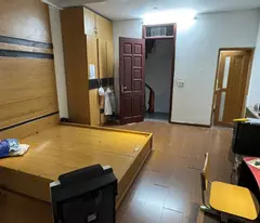 Giảm gần nửa tỷ cần bán nhà giáp nhị 5 tầng long lanh VF3 đỗ cửa hoàng mai