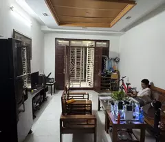 Giảm gần nửa tỷ cần bán nhà giáp nhị 5 tầng long lanh VF3 đỗ cửa hoàng mai