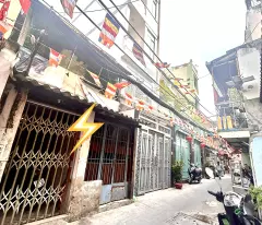 NHÀ ĐẸP VÀO Ở NGAY- Đ.NGUYỄN KHOÁI- HẺM XE HƠI- 46M2 CHỈ 7T- GIAO THƯƠNG TÔN THẤT THUYẾT VÀ BẾN