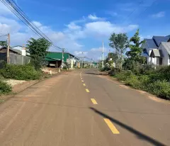 Bán 3300m2  đất đường nhựa gần sân bóng R"chai Phú Hội -Đức Trọng- Lâm Đồng. 12,5 tỷ.