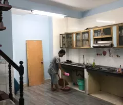 NHÀ BÁN HẺM 3 GÁC, 2 TẦNG MỚI ĐẸP VÀO Ở LIỀN, 3,5M X 13,7M ( 46.9M2) XÔ VIẾT NGHỆ TĨNH- BÌNH