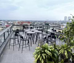 Bán gấp Khách Sạn Mặt Phố Lò Sũ Hoàn Kiếm 11 tầng 210m2 Hàng Dầu gần bờ hồ 450 tỷ