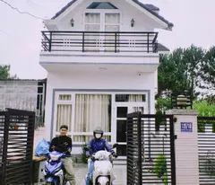 CHO THUÊ VILLA FULL NỘI THẤT CƠ BẢN ĐỒI THÔNG TIN PHƯỜNG 8