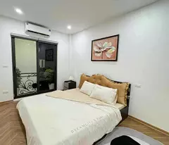 🔥 CỰC HIẾM THẠCH BÀN – CỔ LINH 🔥
🏡 Nhà đẹp 50m²  🚗 Gara ô tô  🌿 Gần hồ điều hoà  💰 Nhỉnh 14