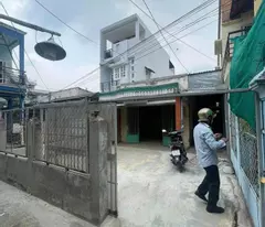 CẦN BÁN GẤP NHÀ HẺM 851 HUỲNH TẤN PHÁT – QUẬN 7