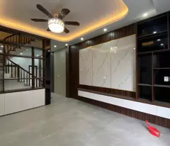 Bán nhà 4 tầng gần 50m2 cách Ngô Thì Nhậm 25m, oto vào tận nơi, Kỳ Bá, TP. Thái Bình, giá 2.9 tỷ,
