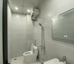 Bán nhà 4 tầng gần 50m2 cách Ngô Thì Nhậm 25m, oto vào tận nơi, Kỳ Bá, TP. Thái Bình, giá 2.9 tỷ,