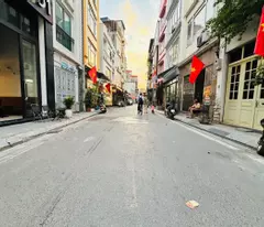 Bán nhà phố Bạch Mai, Hai bà Trưng 36m, 4 tầng, mt 4.5m. Giá: 15.2 tỷ. LH: 0937158386