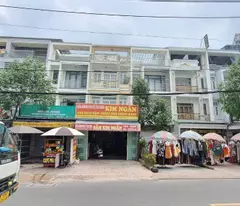 BÁN NHÀ GÓC 2 MT ĐƯỜNG NGUYỄN THỊ BÚP 18X25M