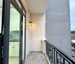 Bán nhà hẻm Phạm Văn Đồng, Thủ Đức, TP HCM. DT 74m2, 4 tầng. Giá 8.8 tỷ.