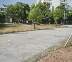 Đất đô thị vị trí đẹp - phía Tây cầu Phú Lương.